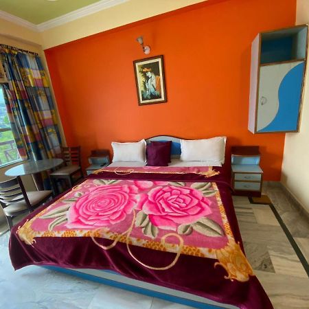 Hotel Surya Laxman Jhula Rishīkesh Exteriör bild