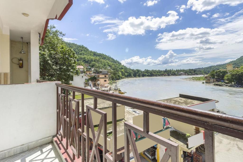 Hotel Surya Laxman Jhula Rishīkesh Exteriör bild