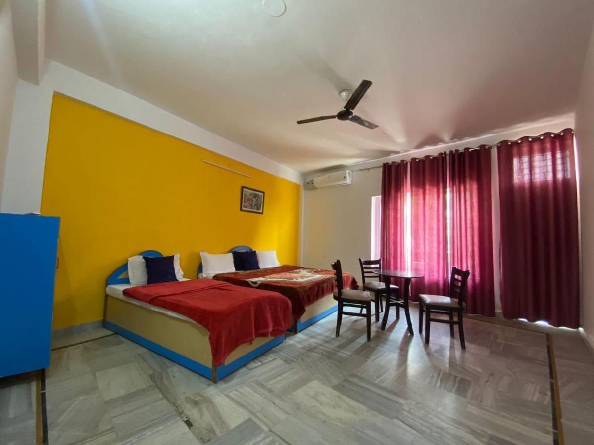 Hotel Surya Laxman Jhula Rishīkesh Exteriör bild