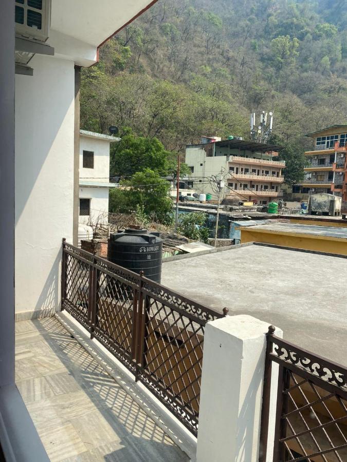 Hotel Surya Laxman Jhula Rishīkesh Exteriör bild