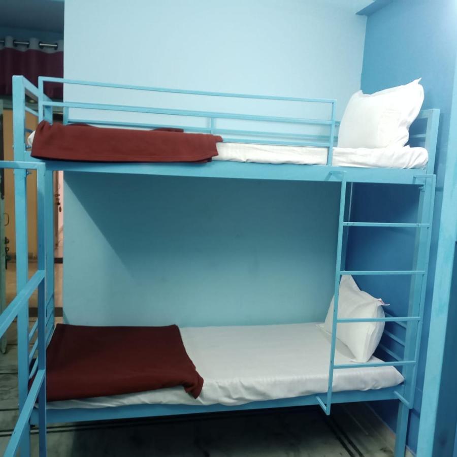 Hotel Surya Laxman Jhula Rishīkesh Exteriör bild